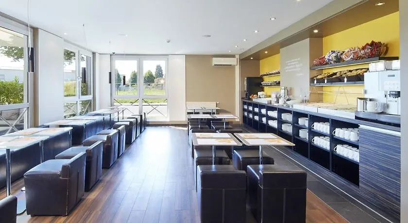 **  B&B Hotel Duesseldorf City-Sued Německo
