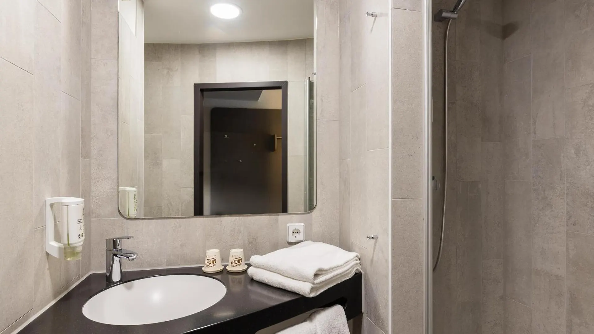 B&B Hotel Düsseldorf City-Süd 2*,  Alemania