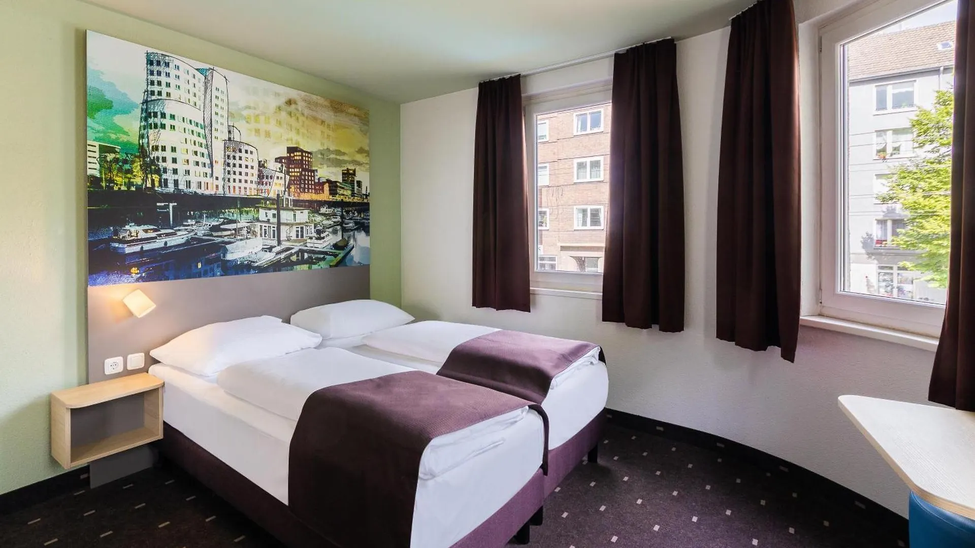 **  B&B Hotel Düsseldorf City-Süd Alemania